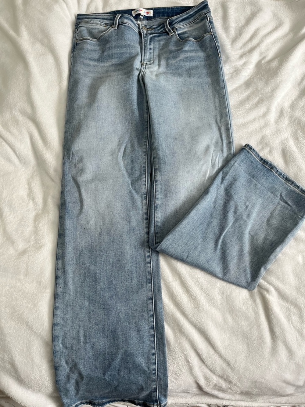 Light Wash Wide Leg Jeans - Women's Flare